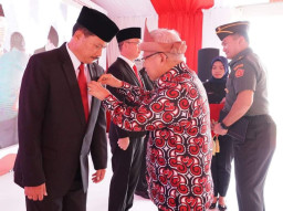 Wali Kota Madiun Terima Penghargaan Satyalencana Wira Karya dari Presiden RI