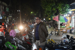 Pj Wali Kota Beri Perhatian Penuh  Kebersihan  Alun-Alun Kota Batu