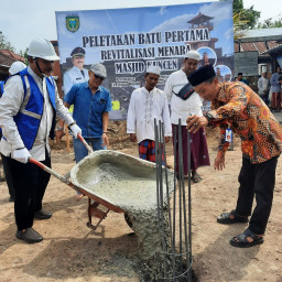 Pemkot Madiun Revitalisasi Menara Masjid Kuncen