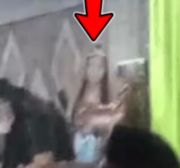 Ngeri,  Ada Penampakan Wanita Pakai Mahkot Dalam Pengajian Gus Miftah