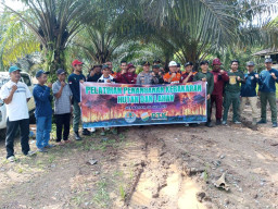 PT. Pelsart Tambang Kencana dan Dinas Kehutanan Prov. Kalsel Sosialisasikan Karhutla