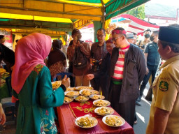 Berdayakan UMKM, Pemkab Sumenep Gelar Festival Rujak Madura