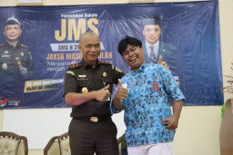 Kejati DKI Jakarta dan Komisi III DPR RI Gelar Penyuluhan Hukum Jaksa Masuk Sekolah