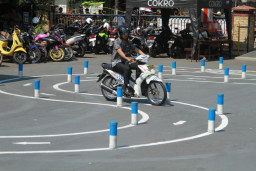 Mudahkan Pemohon SIM C, Polres Madiun Kota Terapkan Lintasan S