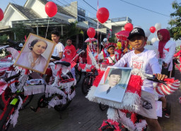 Meriahkan HUT RI ke-78, Sejumlah Poster Pahlawan Warnai Kontes Sepeda Hias Perum GNS