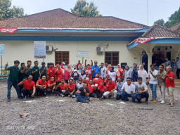 PT SBS Buat Lomba Tradisional Sampai Hias Ruang Kerja