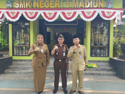 Kejari Kolaborasi dengan Cabdindik Sambangi SMKN 1 Kota Madiun