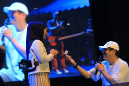 Viral! Andro Rohmana Lamar Kekasih Saat Konser Play Music Festival Madiun 2023