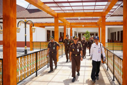 Selesai 100 Persen, PPS Kejari Kota Madiun Cek Proyek Pondok Lansia