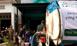 Krisis Air Bersih, Partai Bulan Bintang Lamongan Kirim 40 Tangki