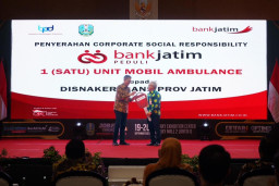 Dukung Gerakan Merdeka Berkarir, Bank Jatim Salurkan CSR ke Disnakertrans