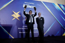 PLN Meraih 2 Penghargaan Internasional