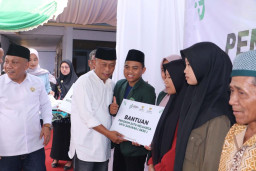 Bupati Ponorogo Salurkan Puluhan Bantuan Bedah Rumah Warga Kurang Mampu