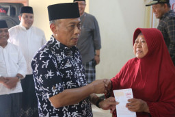 Ribuan Petani dan Buruh Tembakau Dapat  BLT DBHCHT dari Bupati Ponorogo