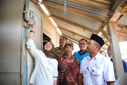 Peringati Hari Listrik Nasional, PLN Nyalakan 19.500 Listrik Warga Tak Mampu