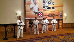 Tjnadra Sridjaha Membuka Latihan Kyokushinkai Dipimpin Guru Besar Satoshi Yui