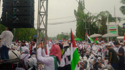 Aksi Bela Palestina, Ribuan Warga Padati Tugu Landmark Kota Cilegon