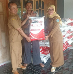 Dapat Pupuk Gratis, Petani Gurem Ponorogo: Terima Kasih Kang Giri