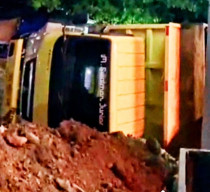 Galian Pemasangan Pipa PDAM Dikeluhkan Warga serta Pengguna Jalan