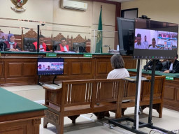 Korupsi Emas Antam, Eksi Anggraeni Divonis 7 Tahun Penjara