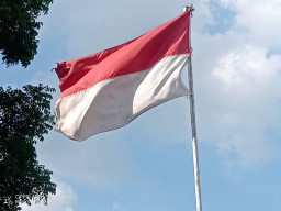 Bendera Sobek Berkibar di Kelurahan Kotabumi