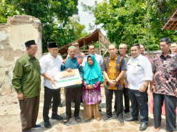 Bupati Ponorogo Bangun Ulang Rumah Warga yang Roboh Akibat Hujan Deras
