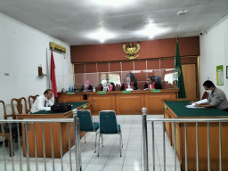 Diduga Tanda Tangan Dipalsukan, Sidang CV Karunia Jaya Garment Diwarnai Protes