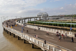 Kenjeran Ditata Ulang, Pemkot Surabaya Siapkan Pertunjukan Laser Show dan Video