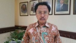 Tak Ingin Ada Penahanan Ijazah, DPRD Surabaya Bersurat ke Gubernur