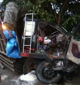 Truk Ringsek Berat di Jalan Panglima Sudirman, Kota Batu