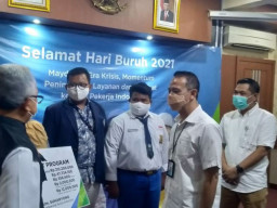 May Day, BPJAMSOSTEK Jatim Bagikan 2.600 Paket Sembako