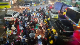 Mumpung Belum Dilarang, Ratusan Ribu Pemudik Padati Pelabuhan Merak