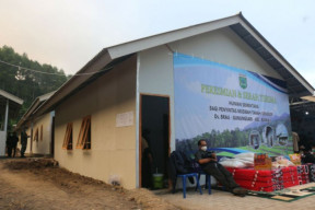 Wali Kota Batu Resmikan Penggunaan 15 Unit Huntara di Dusun Brau