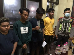 Pesta Miras, Lima Pemuda di Sumenep Diamankan Polisi