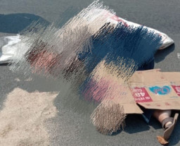 Hendak Mendahului, Pegendara Motor Jatuh lalu Terlindas Tronton di Tuban