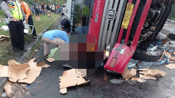 WingBox Muat Air Mineral Ditabrak Kereta Api Turangga, Sopir Tewas di Lokasi