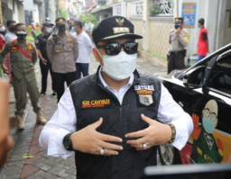 Gelar Rapat Terbatas, Eri Rumuskan Prototipe Tangani Covid-19 Di Pemukiman Padat