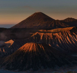 Bromo Kembali Ditutup, Pelaku Wisata Alam Menjerit
