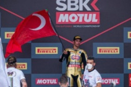 Muslim Taat, Toprak Tolak Selebrasi Pakai Sampanye