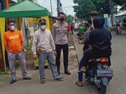 "Relawan Jumat Berbagi" Didatangi Kapolsek dan Lurah, Ada Apa?