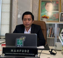 Beli Minyak Goreng Bersyarat, DPRD Surabaya Minta Ada Razia Swalayan