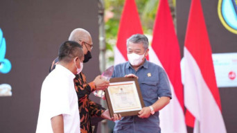 Tiga Kader PDIP Dapat Penghargaan dari PWI Jatim