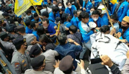 Demo Desak Bupati Ponorogo Tuntaskan Sampah TPA Mrican Ricuh