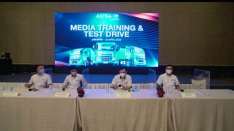 Astra UD Trucks Hadirkan Quester Euro 5 Berbahan Bakar BioSolar