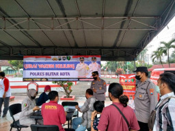 Tim Basudewa Polres Blitar Kota Gelar Vaksinasi Keliling di Tempat Publik