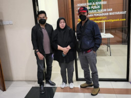 Asyik Tidur di Rumah, Wanita Koruptor Rp 2,7 Miliar Ini Ditangkap Jaksa