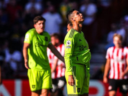 MU Dibantai Brentford 0-4, Ronaldo Ngambek dan Tak Mau Minta Maaf