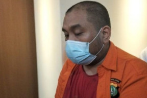 Diekspos Depan Wartawan, Pendeta Rudolf Hanya Bisa Tertunduk Tak Berdaya