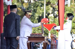 HUT KE-77 RI Uu Ruzhanul Ulum Ajak Warga Teladani Daya Juang Pahlawan
