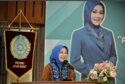 Bulan Imunisasi Anak Nasional Atalia Ridwan Kamil Minta Kader PKK Jemput Bola